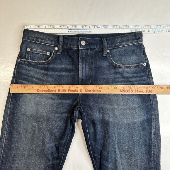 Uniqlo Straight Leg Jeans Mens 31 Denim Blue Jean Dark Wash Distressed - Picture 2 of 11